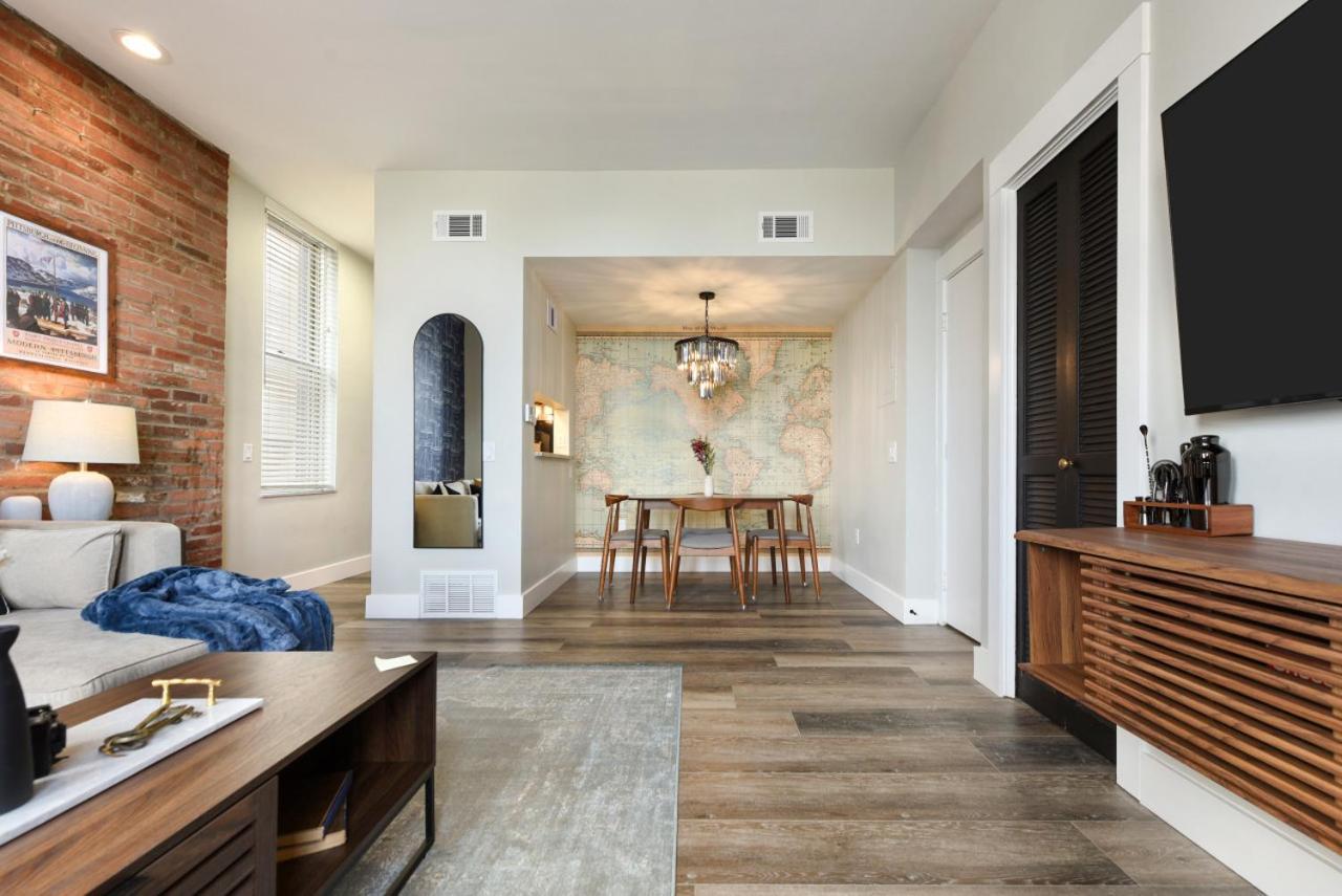 The Grandview - King Bed - Spectacular Views Apartment Pittsburgh